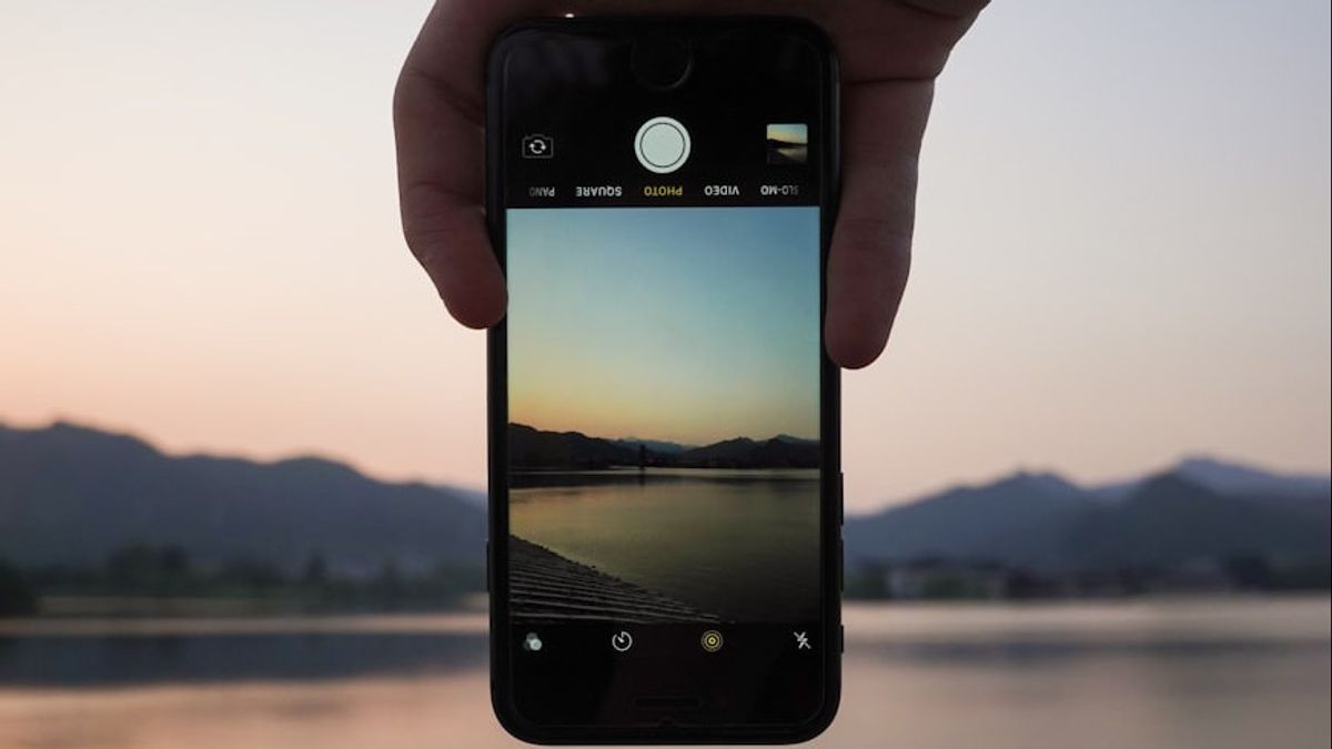 Here s how to find hidden photos on iphone