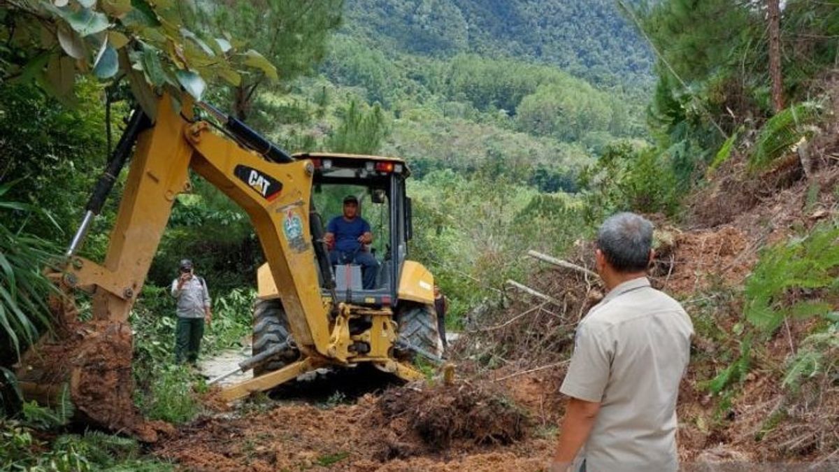 Kabar Tapanuli Selatan Terbaru: Sisa Longsor Mulai Dievakuasi