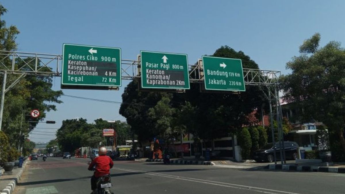 La police de Cirebon prépare une voie alternative pour anticiper l’accumulation de véhicules à péage par voie unique