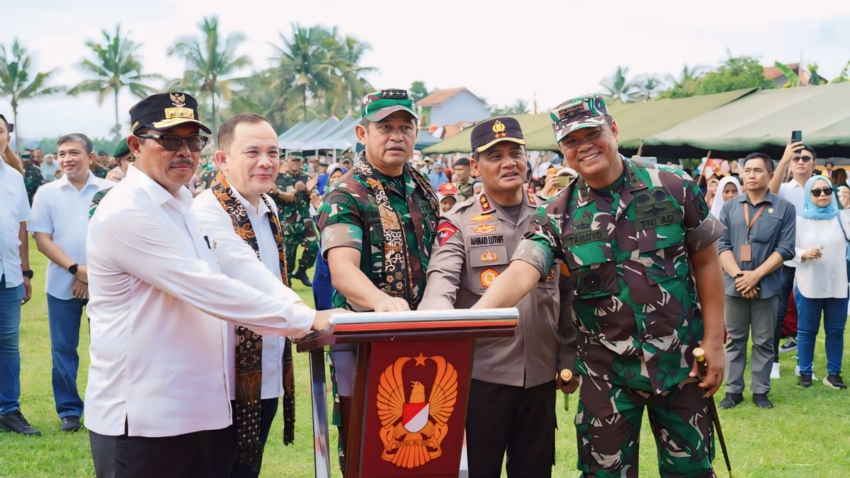 TNI AD Rehabilitates Uninhabitable Houses To Build Clean Water Sources In Banyumas