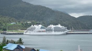 Aceh Immigration Ensures There Are No Immigration Violations 18 Cruise Ship Crews Are Foreigners, Leaning Due To Engine Failure