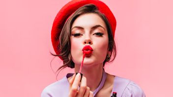 因此，2026年的趋势是，如何使嘴唇模糊