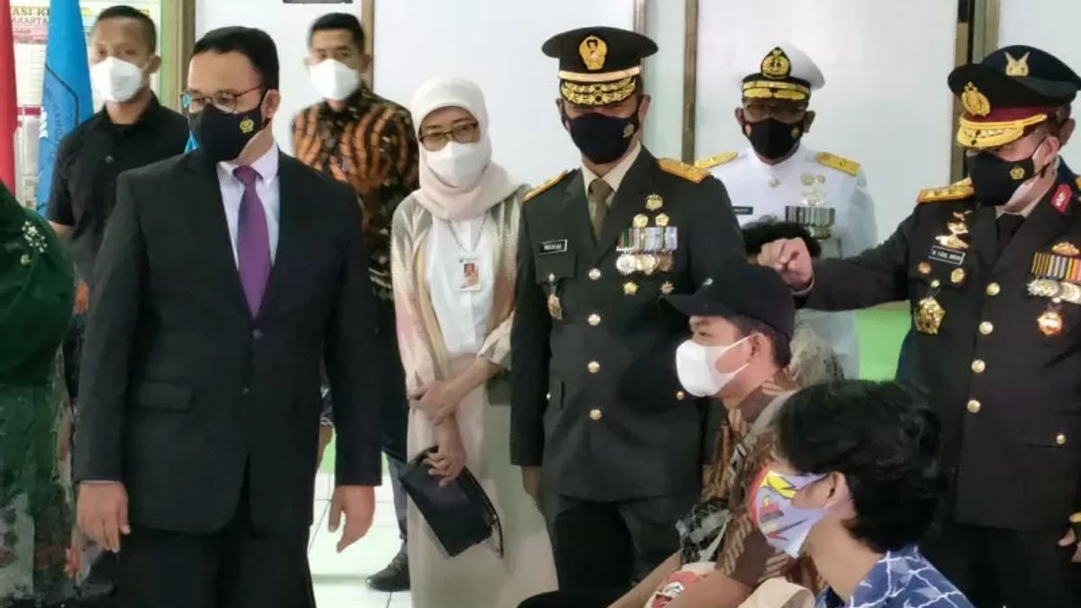 Le Commandant De La TNI Suggère La Vaccination à GBK Tous Les Jours, Anies Dit Ceci