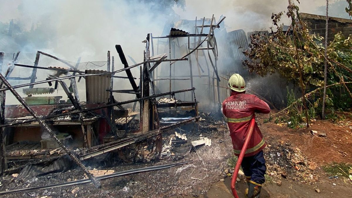 Gegara Tabung Gas Bocor, Warkop dan Gudang Pengolahan Limbah di Tangsel Terbakar