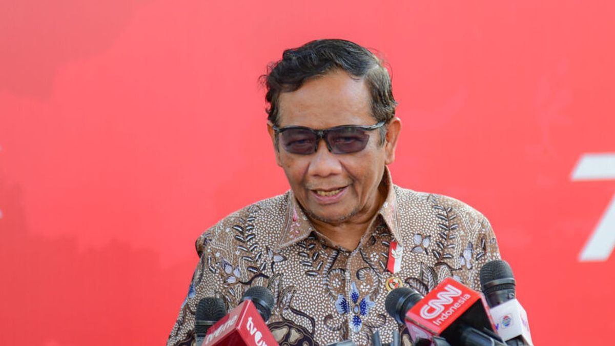 Mahfud MD assure que le président Jokowi ne peut pas être expulsé