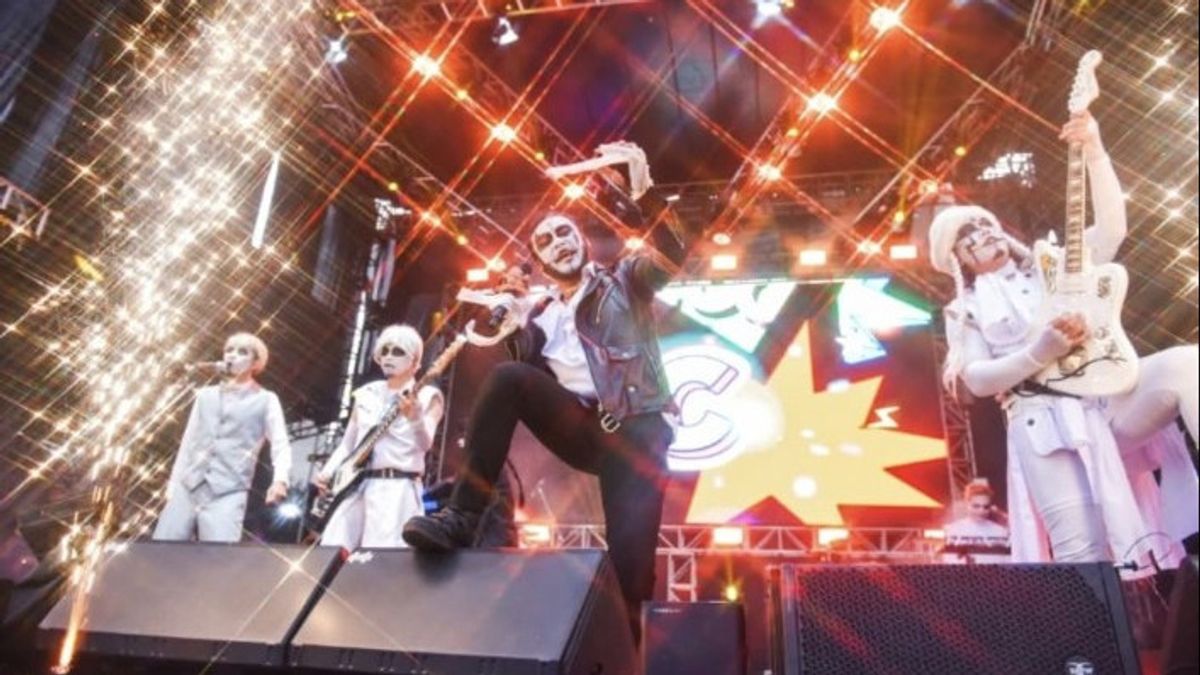 Kuburan Band a communiqué avec Slank concernant la chanson Tak Diberi Tulang Lagi