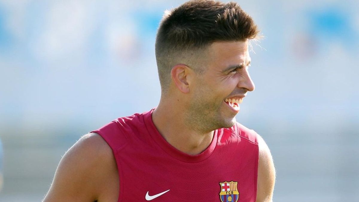 Wow! Gerard Piqué And His New Girlfriend Caught On Camera Kissing In Public
