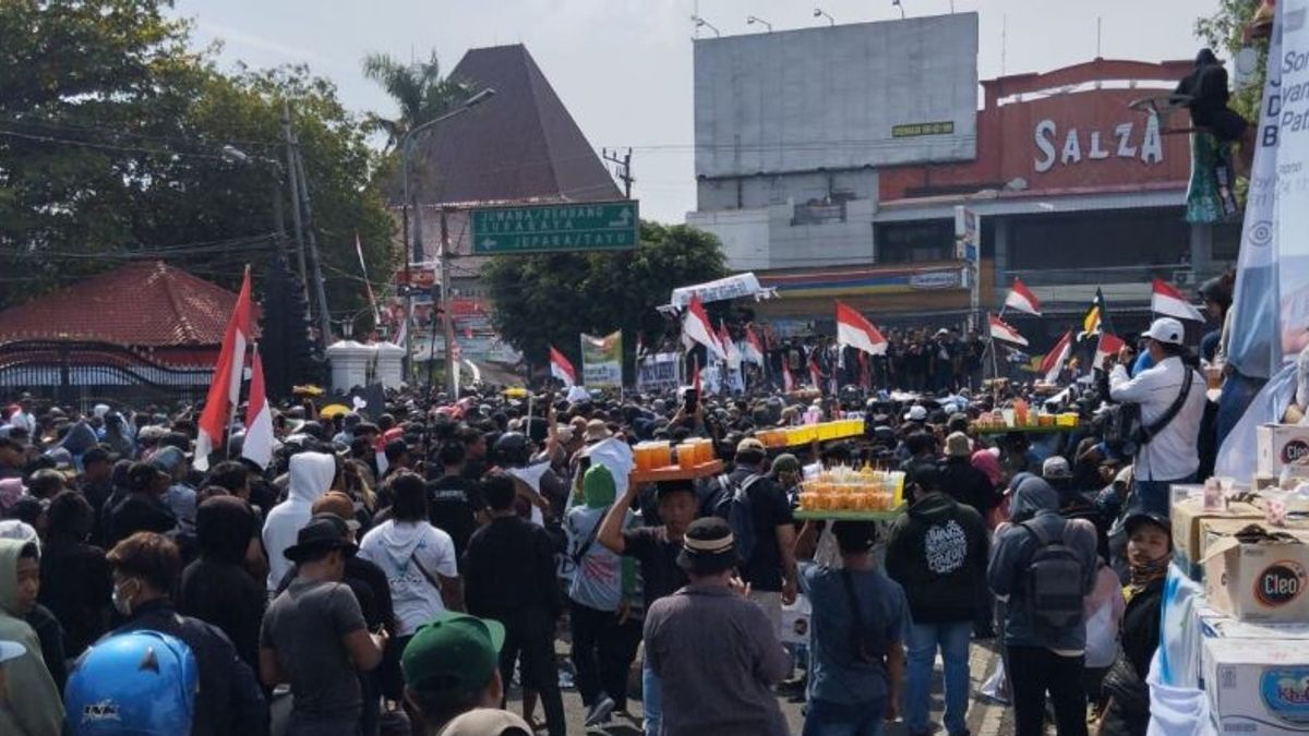 Thousands Of Pati Demo Residents Of Regent Sudewo Resign Disbanded By Police