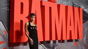 Zoë Kravitz Sebut Catwoman dalam Film <i>The Batman</i> adalah Biseksual