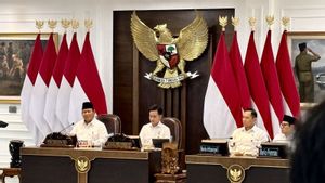 Prabowo Ingatkan Gejolak Ekonomi Akibat Geopolitik saat Pimpin Sidang Kabinet ke-8 di Istana