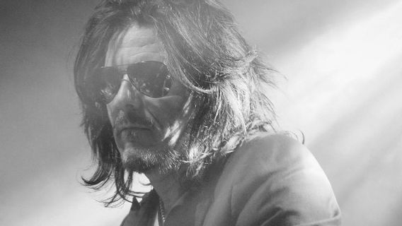 Cerita Gilby Clarke tentang Bangkitnya Grunge dan Bagaimana Mereka 'Membunuh' Guns N' Roses 