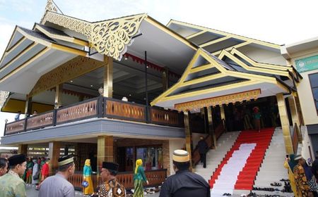 Pontianak Resmikan Rumah Adat Bugis ‘Saoraja Aliri Mpero’