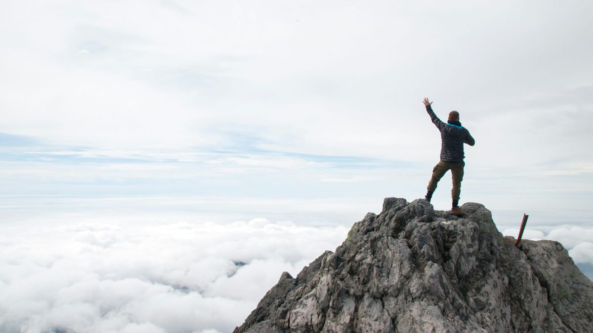 Getting To Know The Peak Of Carstensz And Its Climbing Paths