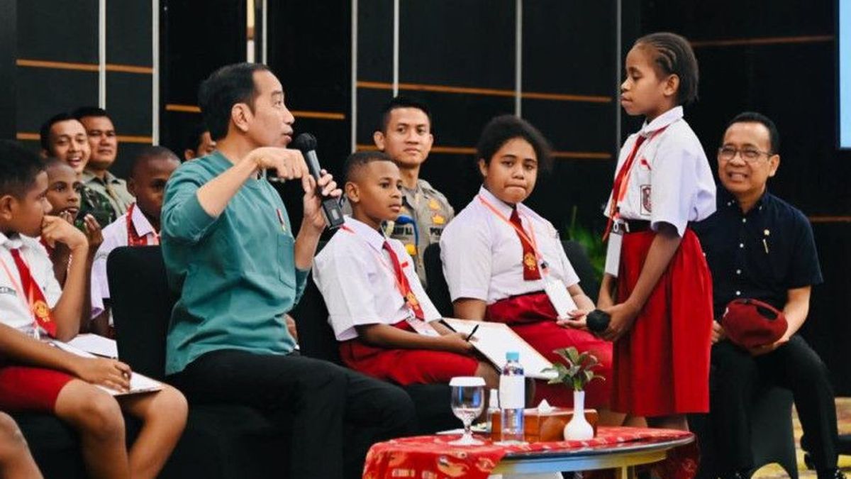 When Jokowi Was Asked By Elementary School Children Why The Capital Was Not Moved To Papua