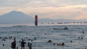 BBMKG Terbitkan Peringatan Dini Gelomban Tingi 6  Meter Selatan Bali