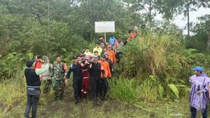 Two Missing Mount Agung Climbers Found Safe