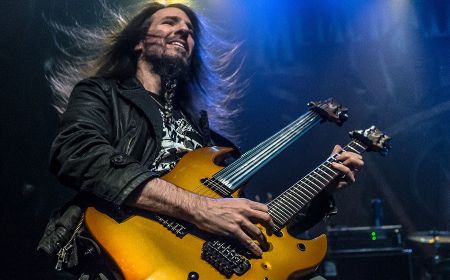 Interview: Bumblefoot Mombongkar Proses Kreatif Penggarapan Love Is Blind Bareng  Ahmad Dhani dan Andra Ramadhan