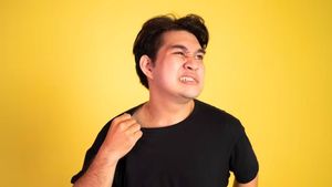 Cara Mengatasi Badan Terasa Panas tapi Suhu Normal, Lakukan Hal Ini