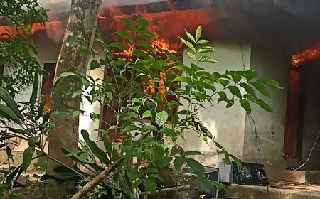 Rumah Warga di Tejakula Buleleng Dirusak dan Dibakar Massa