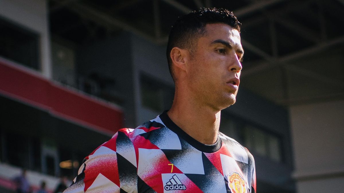 Former Manchester United Goalkeeper Leaks Cristiano Ronaldo's Attitude In The Dressing Room, His Confession Is Surprising