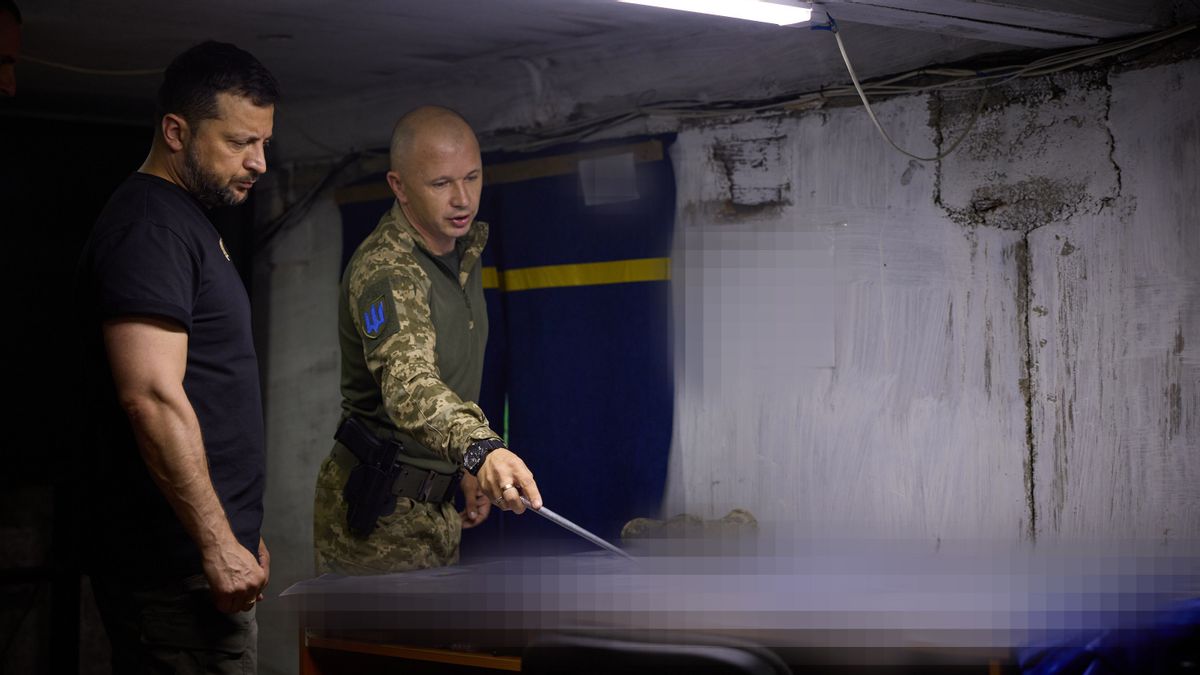 جاكرتا (رويترز) - ضرب صاروخ كروز التابع لقواته سفينة هبوط روسية في شبه جزيرة القرم بالرئيس زيلينسكي: لا يوجد مكان آمن للمحتلين في أوكرانيا