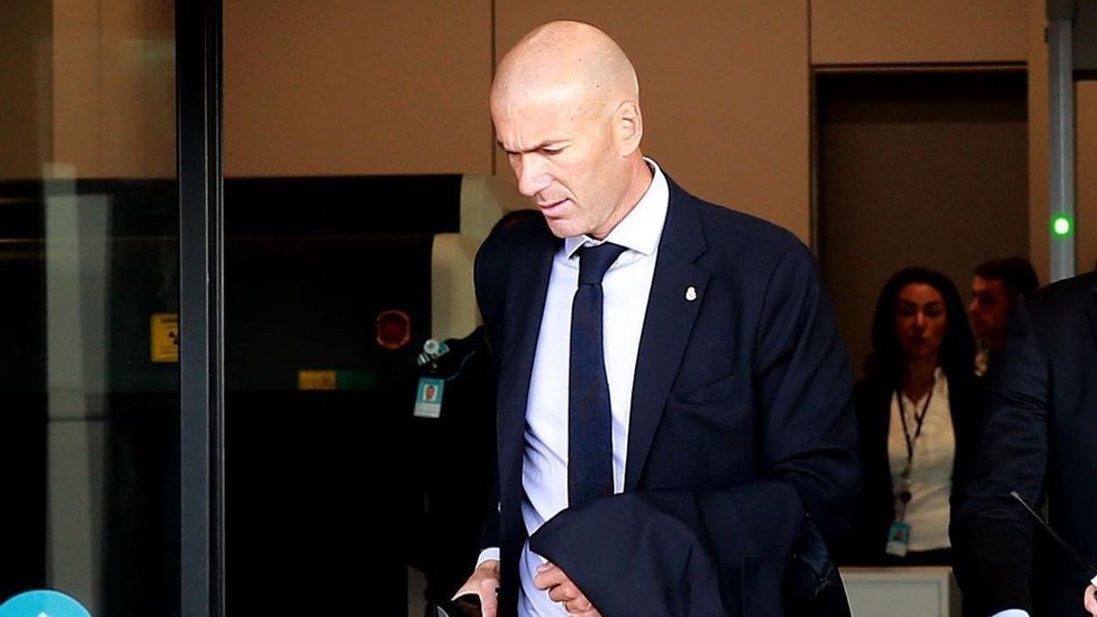 Tottenham Hotspur Berburu Manajer Baru, Zinedine Zidane Jadi Kandidat Kuat?