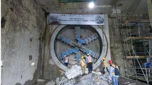 Imbas Pembangunan MRT Fase 2, Jalan Gajah Mada-Hayam Wuruk Dipersempit dan Persimpangan Ditutup