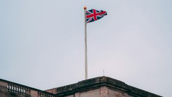 英国の政党は、移民の大量送還を実行するために人権法を廃止する計画