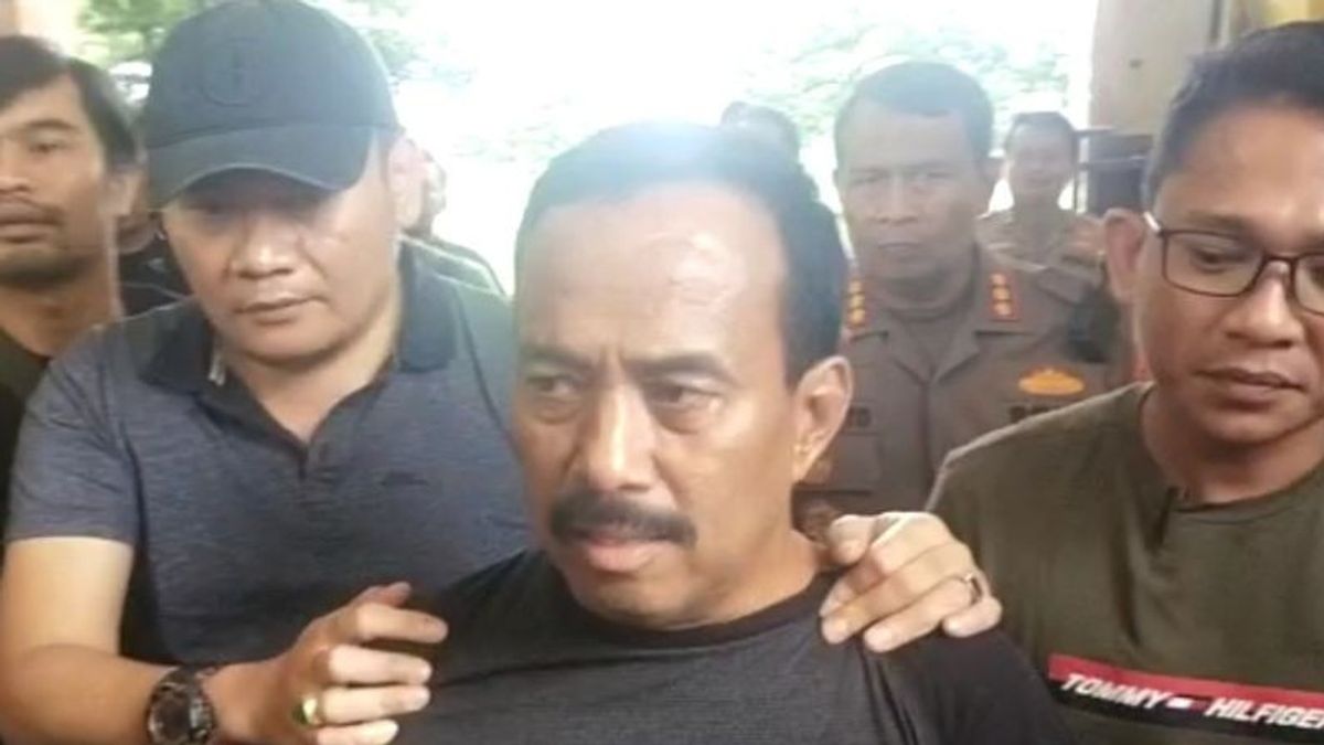 تقول الشرطة الإقليمية في جاوة الشرقية إن العمل الانتقامي المزعوم يصبح دافعا ل Wal Kota Blitar السابق للمساعدة في أعمال السرقة