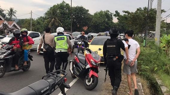 ジャカルタのプレートが警察に当たるVWビートルのデータはネチゼンによって指名手配され、税金が死んでいることが判明