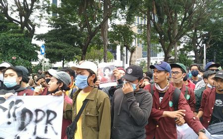 Presiden Jokowi Sudah Panjang Lebar Menjelaskan, Demo Tolak UU Cipta Kerja Berlanjut di Daerah