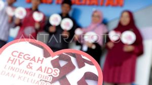 Trump Administration Will Cut HIV Vaccine Research Project Funds
