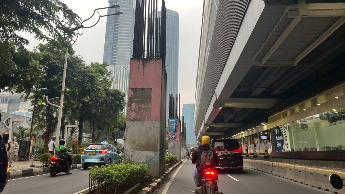 Pramono Terganggu Tiang Monorel Mangkrak, Ahok: Bisa Dipotong, Dikasih Tanaman
