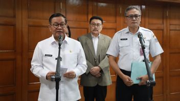 Buat Aturan Khusus Batas Waktu Pasang Spanduk Parpol di Flyover-Ruas Jalan, Pramono: Berlaku Semua Partai