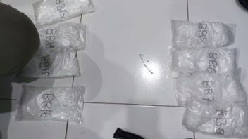Tarakan Juwata Airport Officers Failed {4 Kg Of Crystal Methamphetamine)
