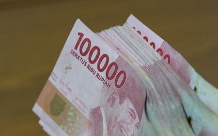 Sempat Dibuka Naik, Rupiah Jumat Pagi Langsung Melemah Mendekati Rp14.700-an per Dolar AS