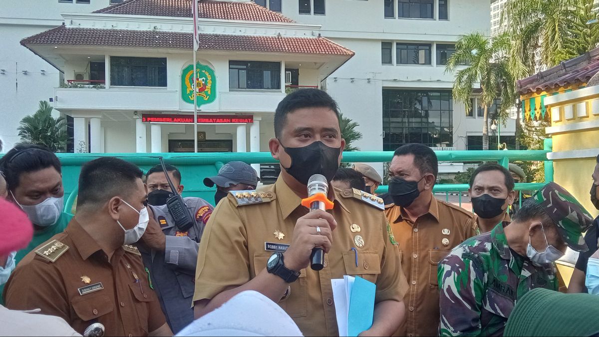 Warga Belawan Demo Banjir Rob ke Balai Kota Medan, Bobby Nasution: Saya Tak Lupa Janji Kampanye