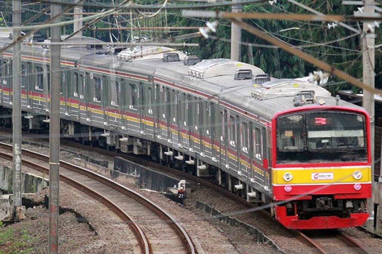 从今天开始,疫苗接种证明可以用作乘坐 KRL 的要求