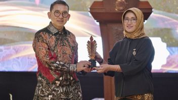 Menbud Fadli Zon Terima Anugerah Praba Nawasena Budaya 2025: Ini Amanat Pejuang Budaya