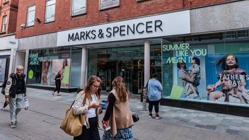 ألقت الشرطة البريطانية القبض على أربعة أشخاص على صلة بالهجمات الإلكترونية ضد M&S و Co-op و Harrods