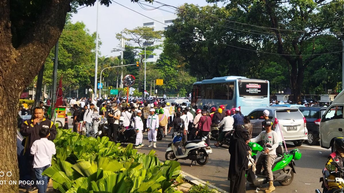 FPI Demo Disbands, Masses Move To Coordinating Minister For Political, Legal And Security Affairs Office