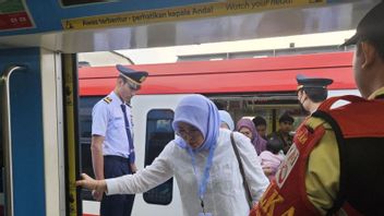 Jabodebek LRT Towards Harjamukti Strikes, Passengers Evacuated