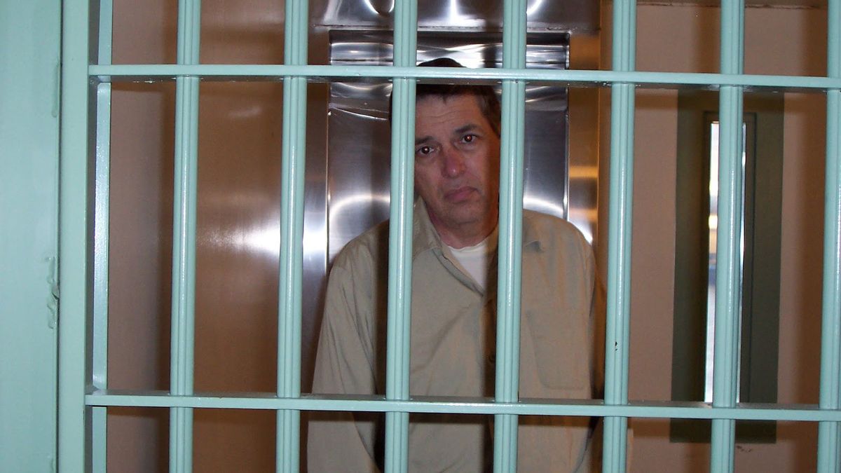 Planning To Be A Spy For The Soviet Union And Russia With Money And Diamonds, Former FBI Agent Robert Hanssen Dies In Prison