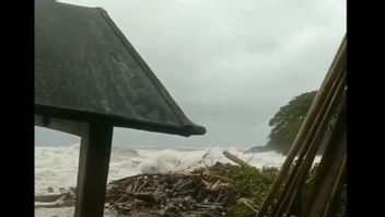 Banjir Rob Terjadi di Pesisir Maros dan Makassar