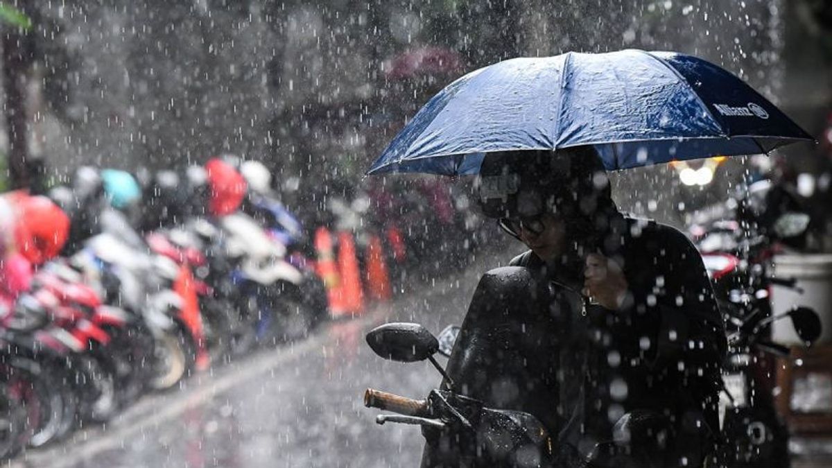 既製の傘!ジャカルタは今日を通して雨が降る可能性があります