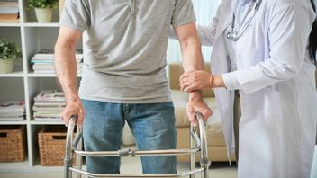 左半身麻痺の脳卒中治療方法を理解するには、これを行います!