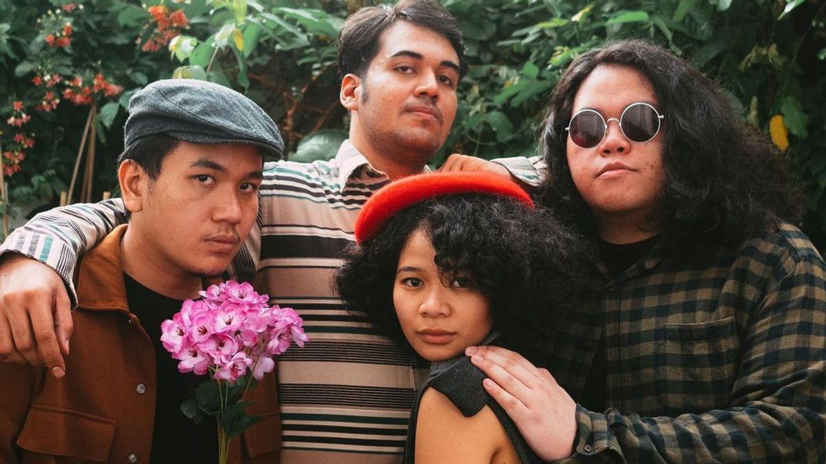 Rimba Presents Indonesian Electric Songs In Diego Superego