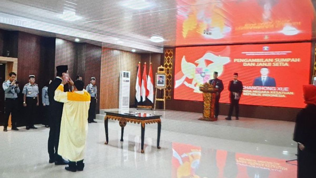 Chinese Foreigners Oath Become Indonesian Citizens In South Sumatra: I Promise To Release All Loyalty To Foreign Power