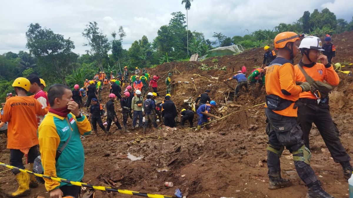 Sisir 11 Korban Hilang, Basarnas Perpanjang Operasi Pencarian di Cianjur Selama 3 Hari