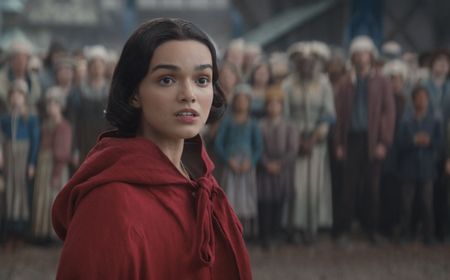 Rachel Zegler-Gal Gadot Terseret Banyak Isu, Premiere Snow White Dibuat Lebih Kasual